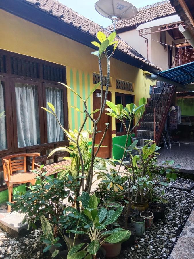 Agung Pring Homestay Batununggul Bagian luar foto